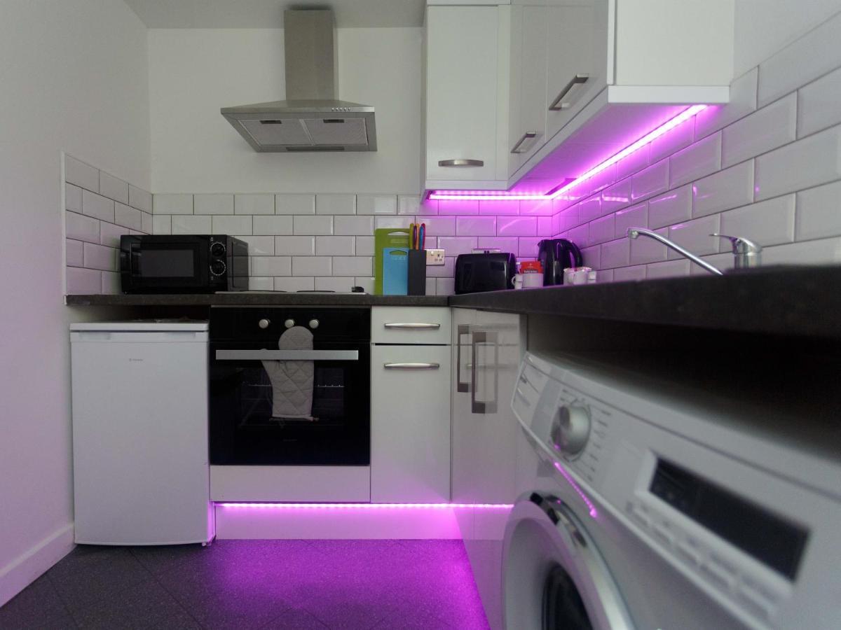 City Hospital Apartments Лийдс Екстериор снимка