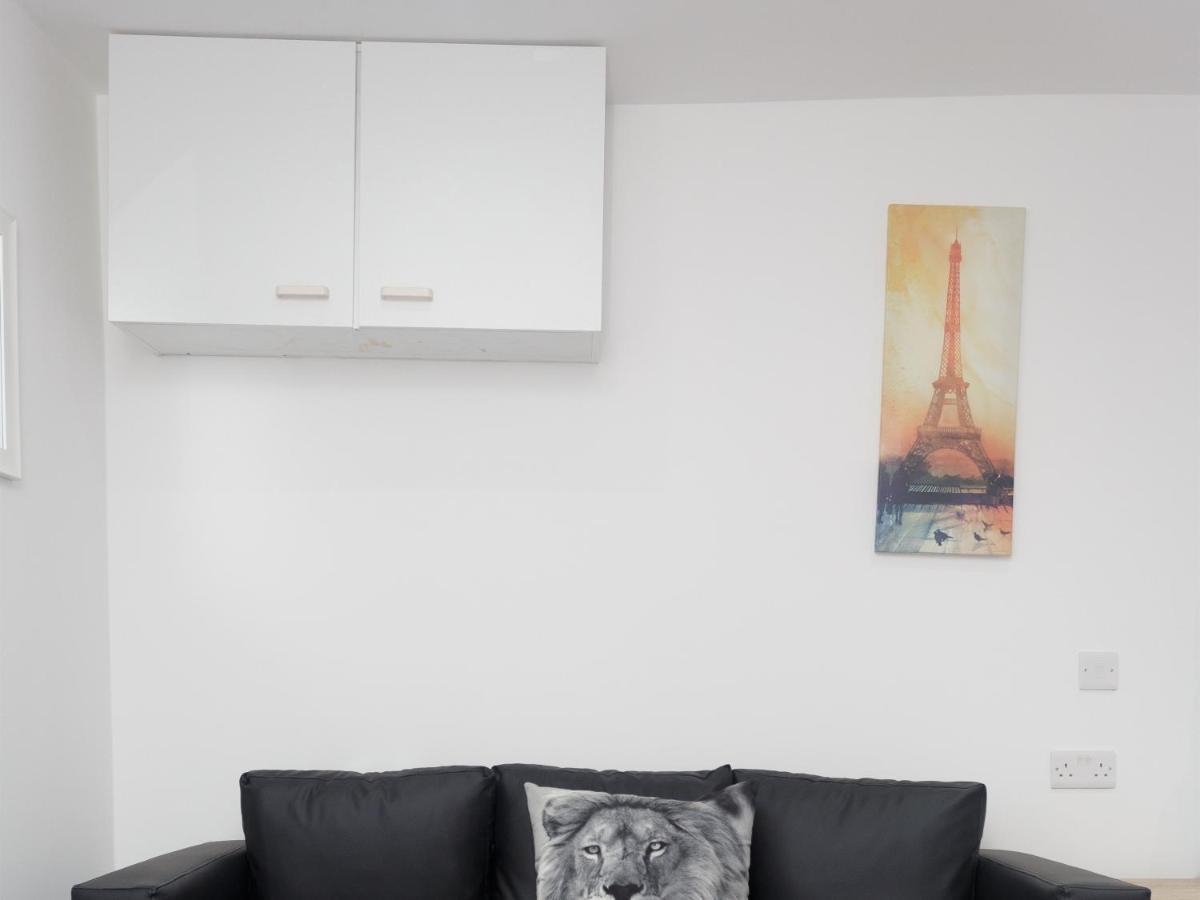 City Hospital Apartments Лийдс Екстериор снимка